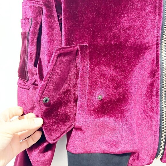 ASO Hailey Bieber Sandro Paris Ventura Velvet Bomber Jacket Size Small Cranberry - Picture 10 of 16
